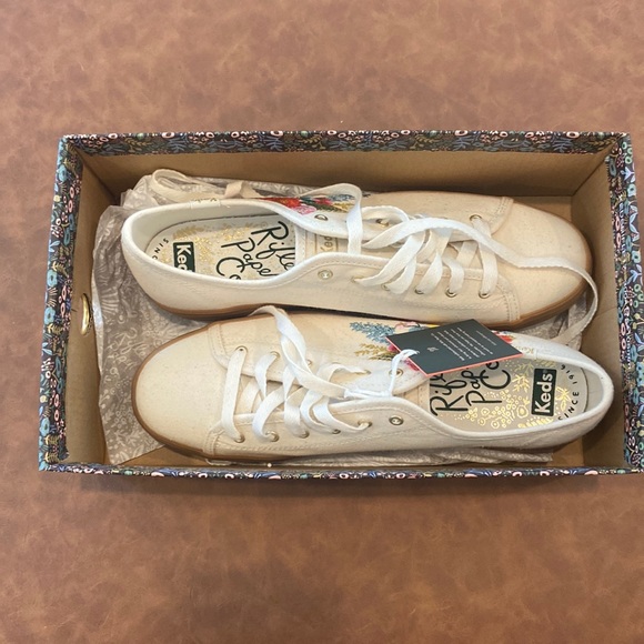 Rifle Paper Co. Shoes - Rifle Paper Co. Garden Party Embroidered Triple Kick Sneaker
